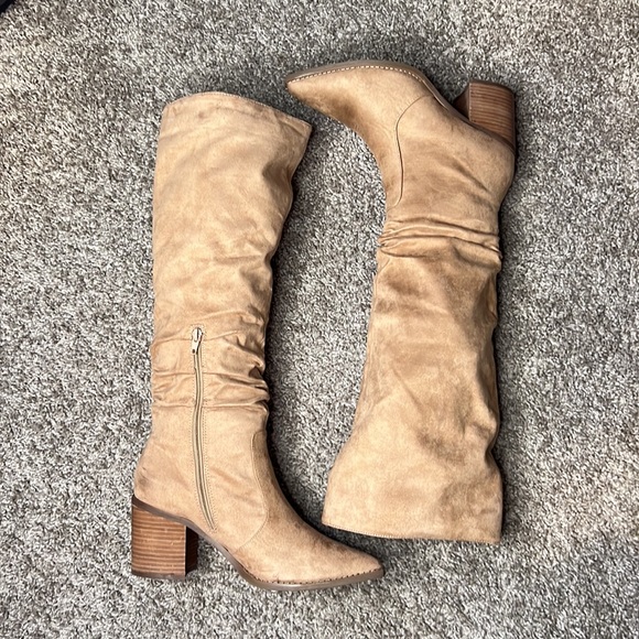 Madden girl cowboy boots - Picture 4 of 8